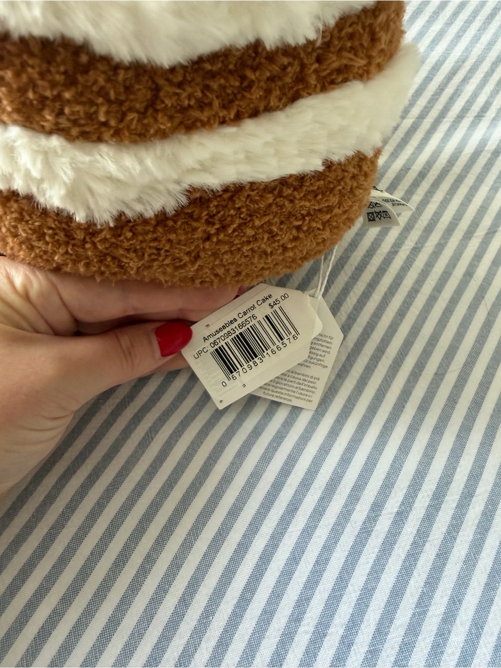 Jellycat Amusables Carrot Cake - Picture 6 of 9